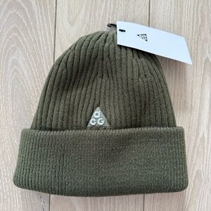 NWT Nike ACG Wool Blend Cuff Beanie in Medium Olive Unisex One Size
